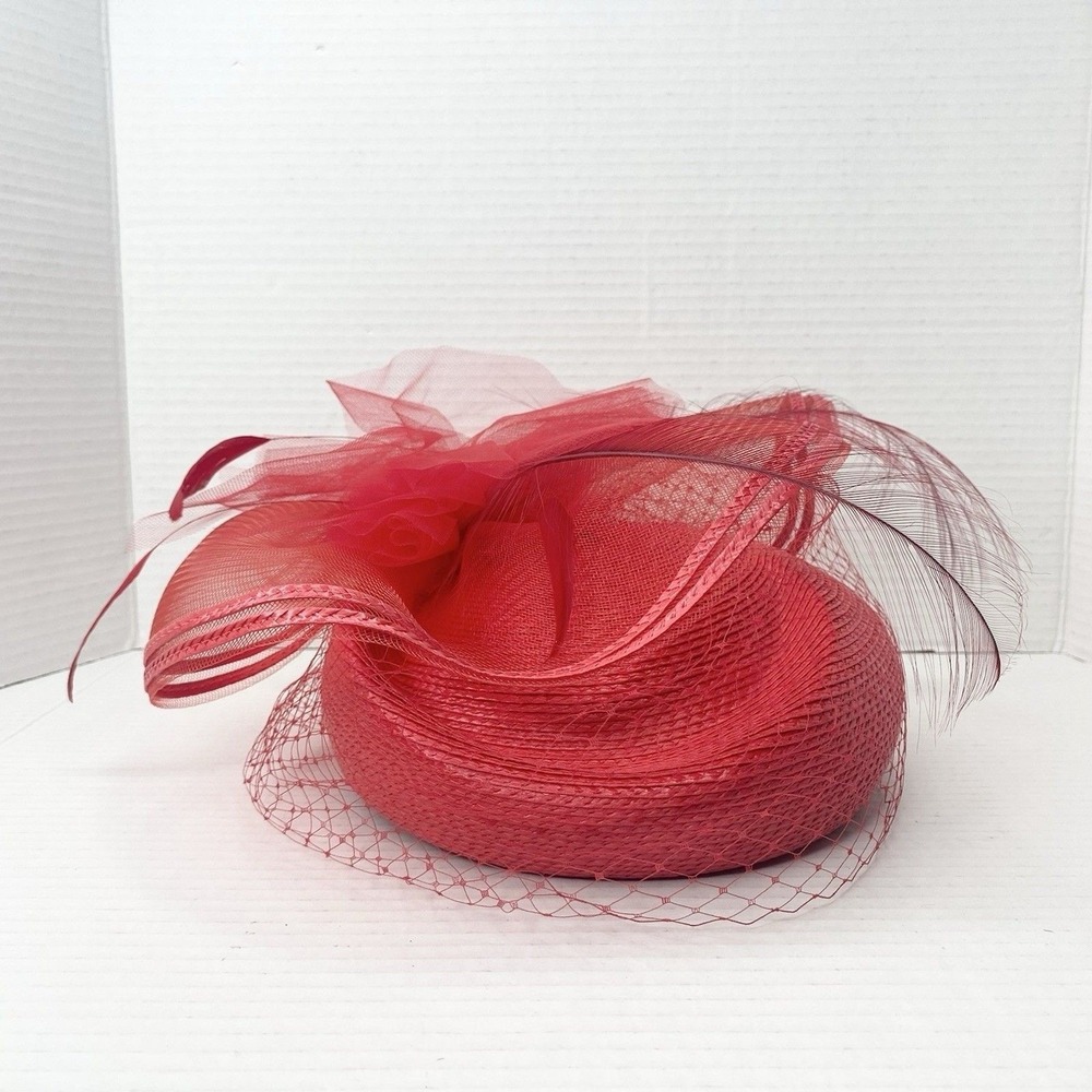 VTG Red Feather & Netting Straw Hat with Mesh Faux Leather Braided Trim Church